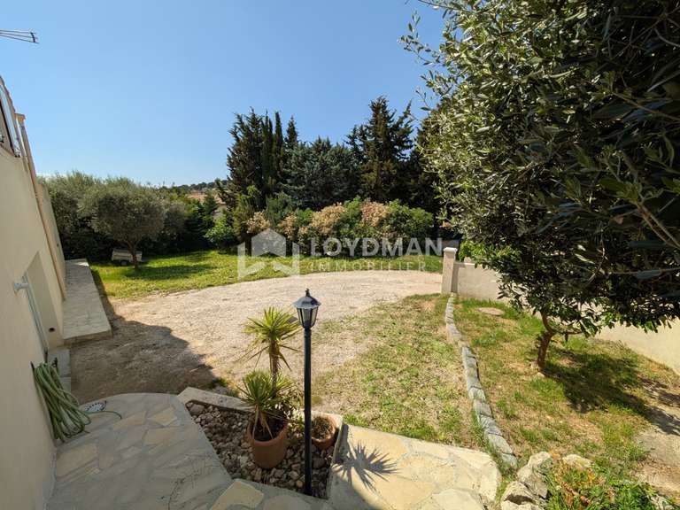 Villa Chateau-gombert - 4 chambres - 175m²