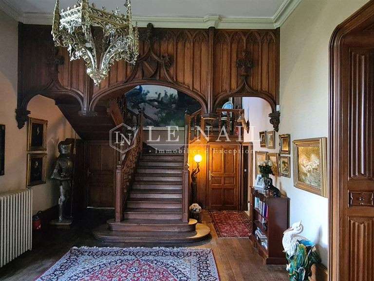 Château Château-Gontier - 7 chambres - 700m²