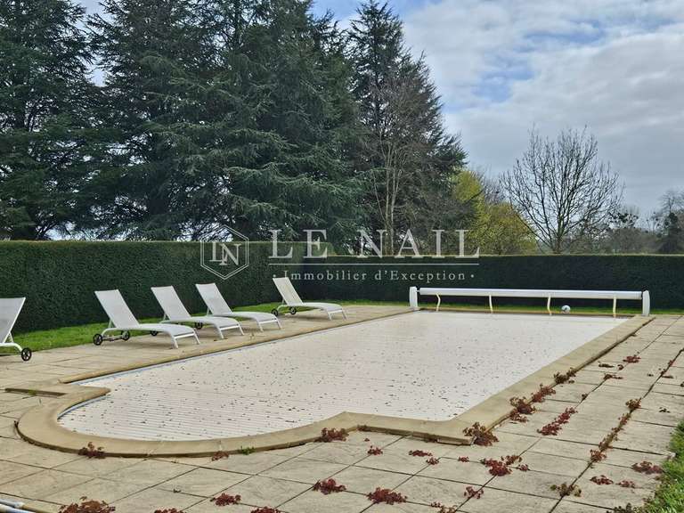 Propriété Château-Gontier - 9 chambres - 420m²