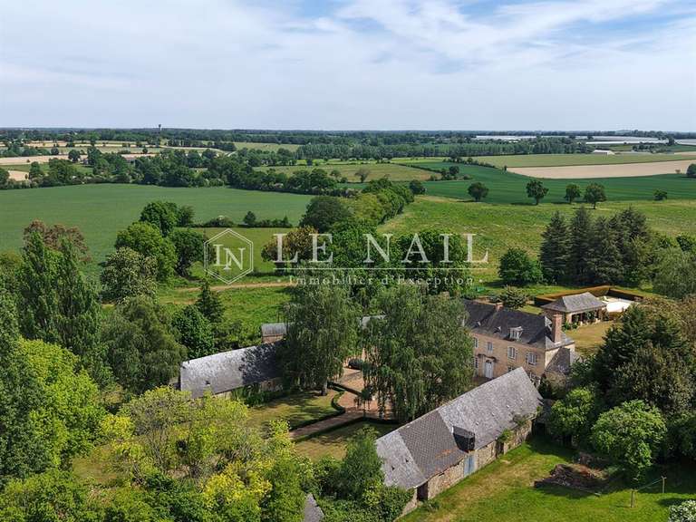 Property Château-Gontier - 9 bedrooms - 420m²
