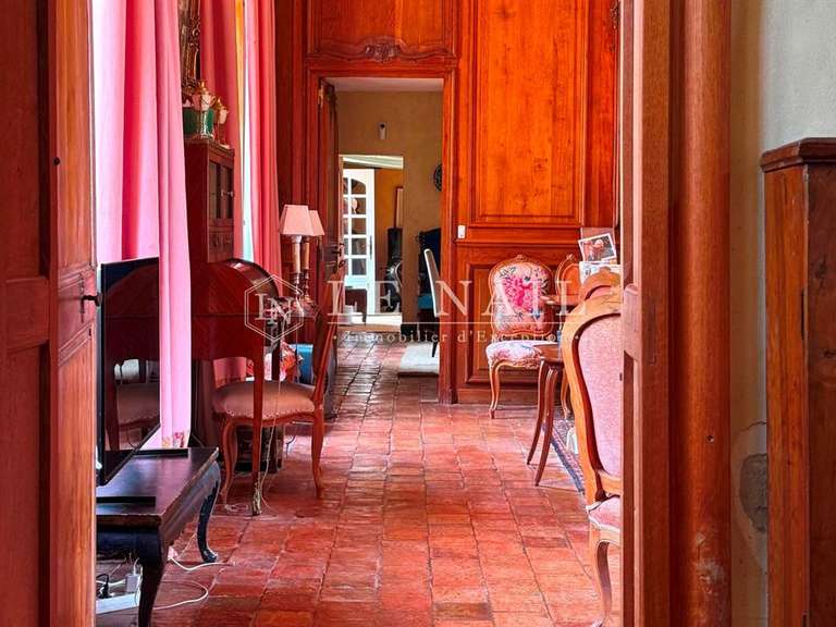 Propriété Château-Gontier - 9 chambres - 420m²