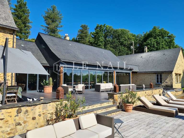 Manoir Château-Gontier-sur-Mayenne - 9 chambres - 480m²