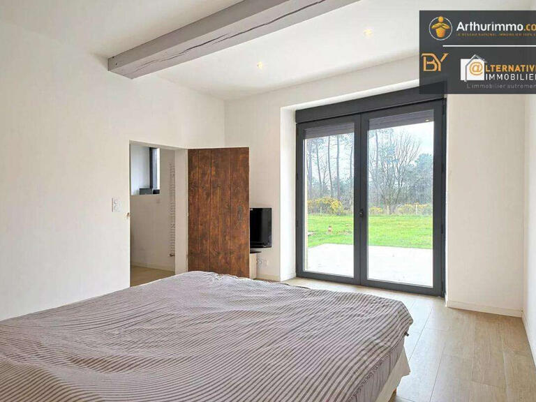 Property Châteaubourg - 5 bedrooms