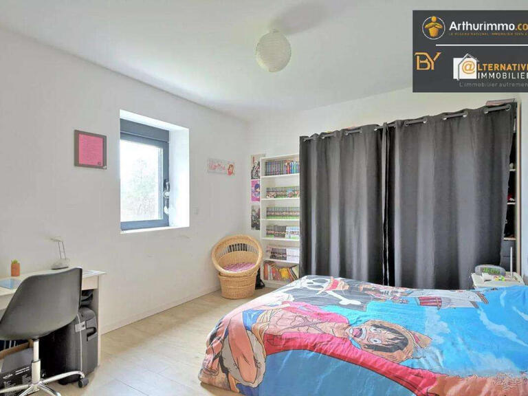 Property Châteaubourg - 5 bedrooms