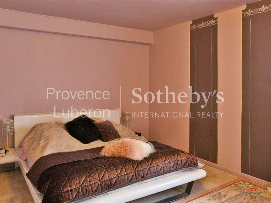 House Châteauneuf-de-Gadagne