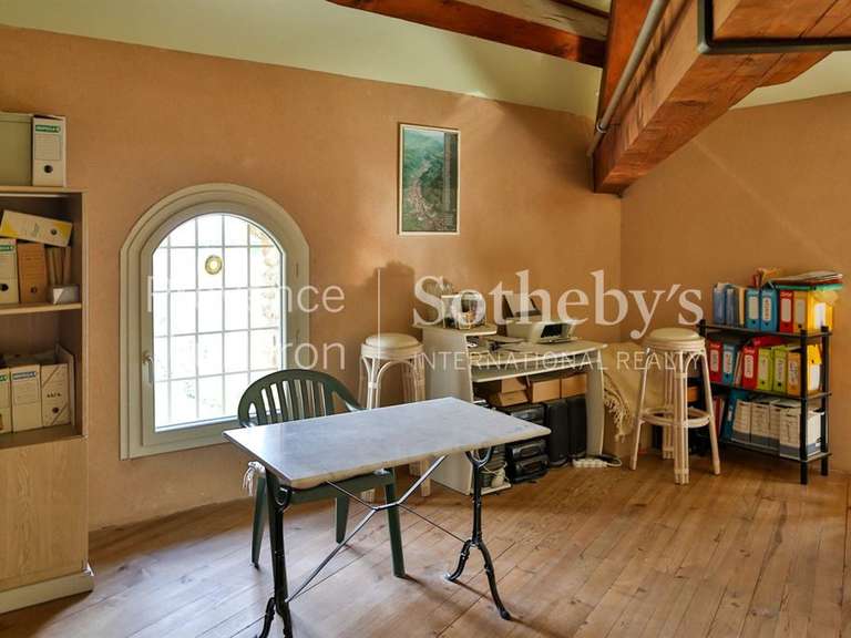 House Châteauneuf-de-Gadagne - 8 bedrooms - 240m²