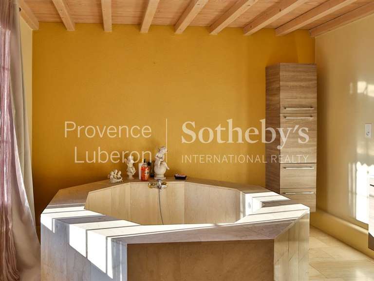 House Châteauneuf-de-Gadagne - 8 bedrooms - 240m²