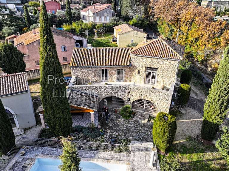 House Châteauneuf-de-Gadagne - 8 bedrooms - 240m²