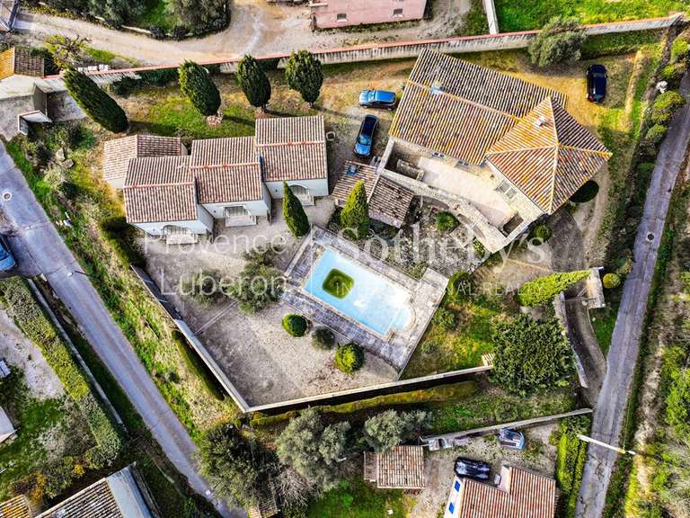 House Châteauneuf-de-Gadagne - 8 bedrooms - 240m²