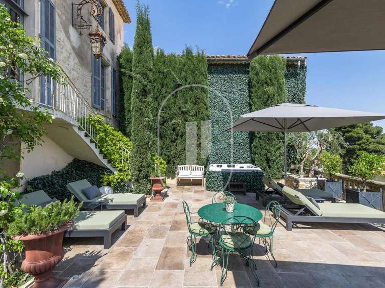 Maison Châteauneuf-de-Gadagne - 5 chambres - 358m²