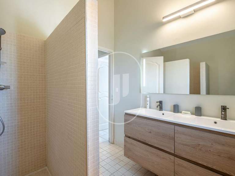 Maison Châteauneuf-du-Pape - 4 chambres - 176m²