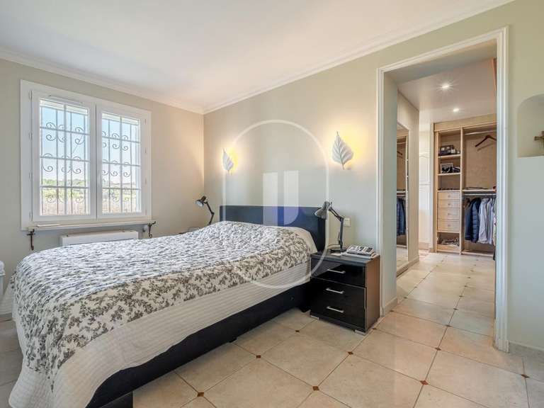 Maison Châteauneuf-du-Pape - 4 chambres - 176m²