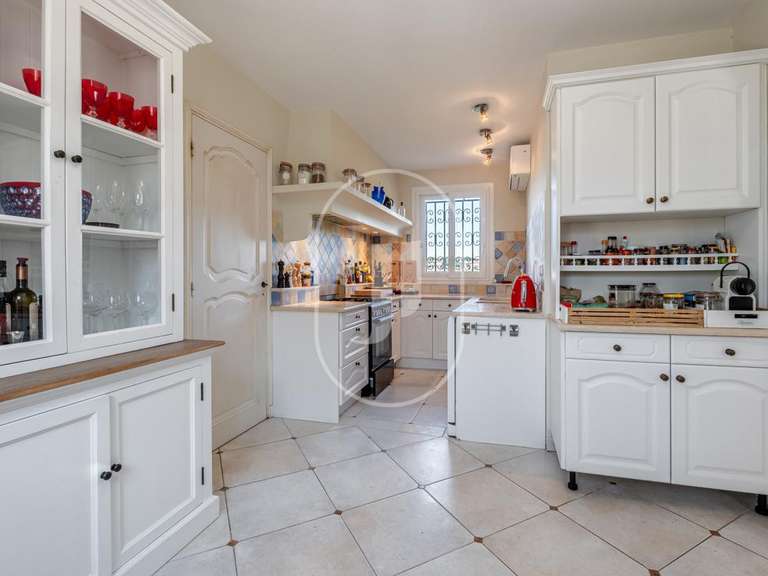 Maison Châteauneuf-du-Pape - 4 chambres - 176m²