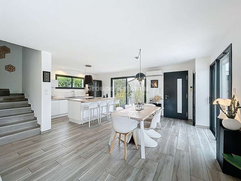 Maison Châteauneuf-du-Pape - 3 chambres - 115m²