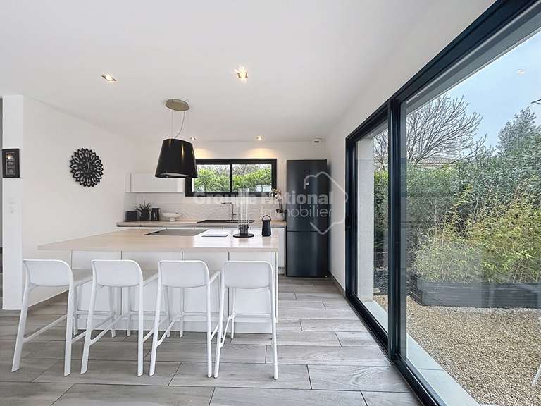 Maison Châteauneuf-du-Pape - 3 chambres - 115m²