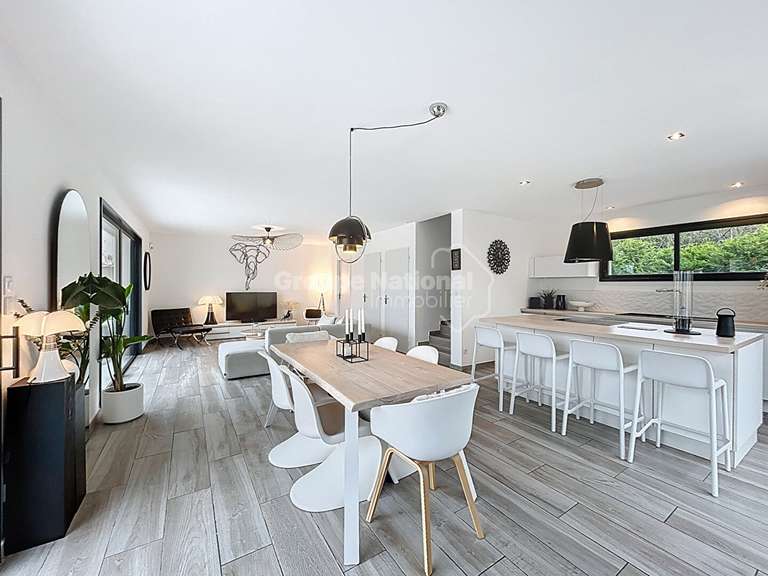 Maison Châteauneuf-du-Pape - 3 chambres - 115m²