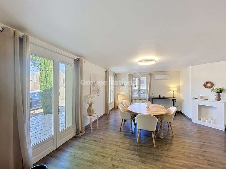 Maison Châteauneuf-du-Pape - 3 chambres - 149m²