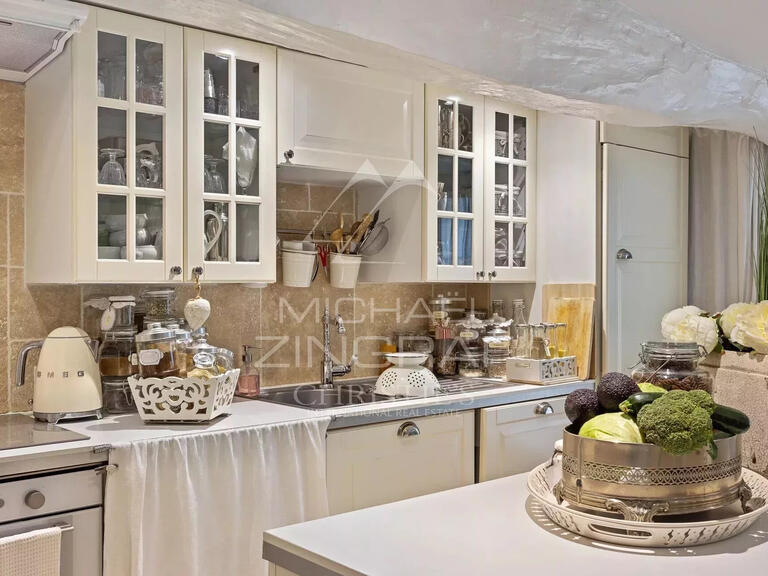 Appartement Châteauneuf-Grasse - 3 chambres - 102m²