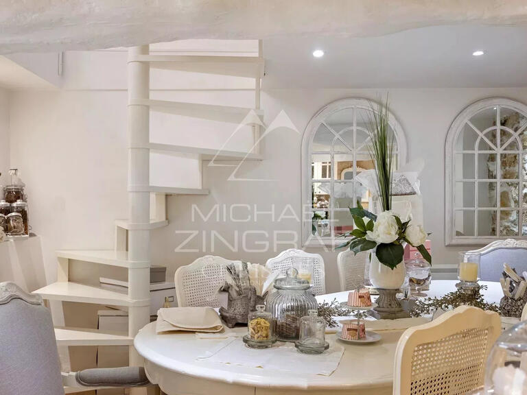Appartement Châteauneuf-Grasse - 3 chambres - 102m²
