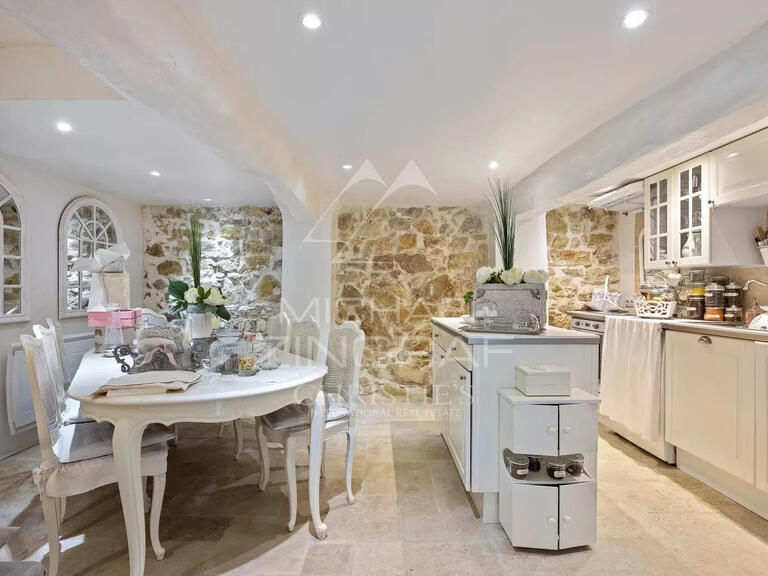 Appartement Châteauneuf-Grasse - 3 chambres - 102m²