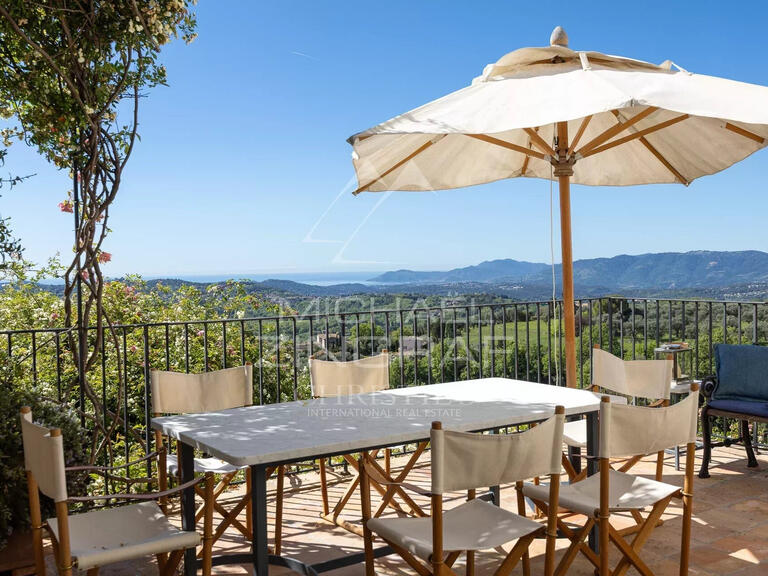 Appartement Châteauneuf-Grasse - 6 chambres - 394m²