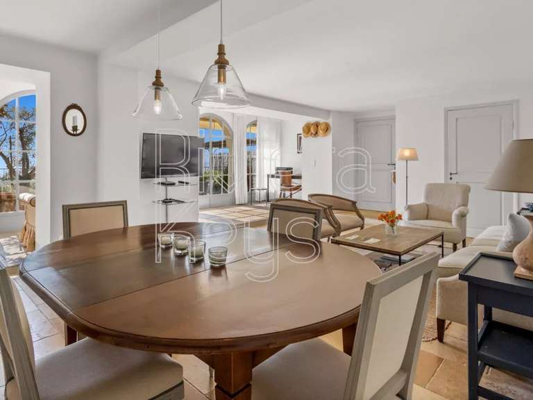 Appartement Châteauneuf-Grasse - 2 chambres - 106m²