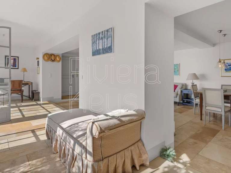 Appartement Châteauneuf-Grasse - 2 chambres - 106m²