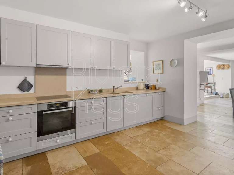 Appartement Châteauneuf-Grasse - 2 chambres - 106m²