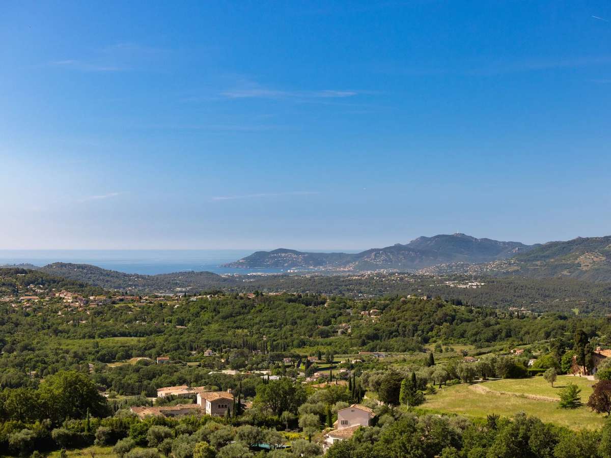 Appartement Châteauneuf-Grasse