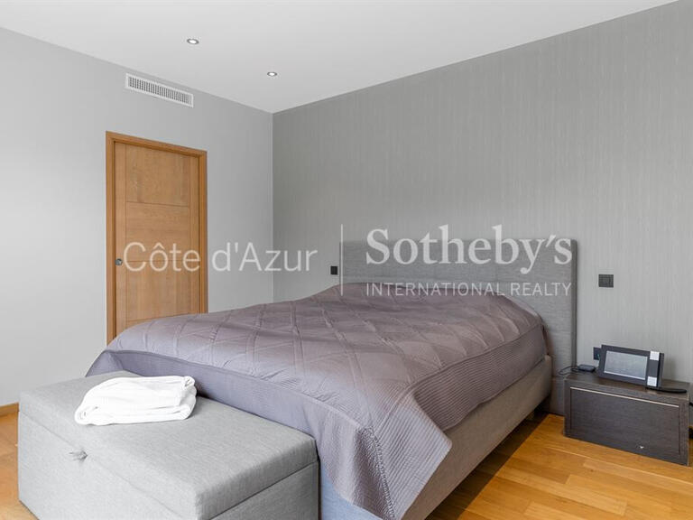 Maison Châteauneuf-Grasse - 9 chambres - 550m²