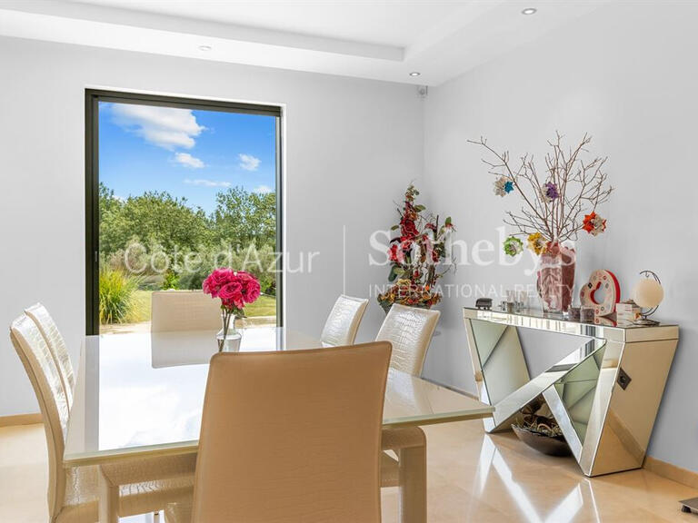 Maison Châteauneuf-Grasse - 9 chambres - 550m²