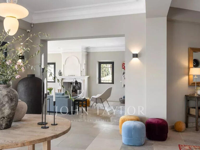 Maison Châteauneuf-Grasse - 5 chambres - 730m²