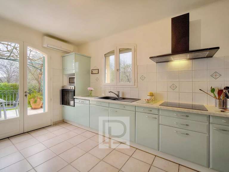 Maison Châteauneuf-Grasse - 6 chambres - 300m²