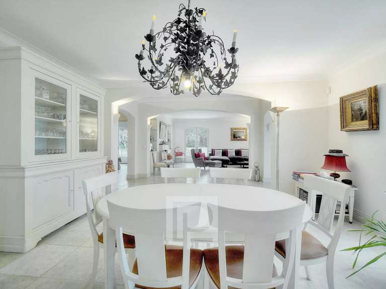 Maison Châteauneuf-Grasse - 6 chambres - 300m²