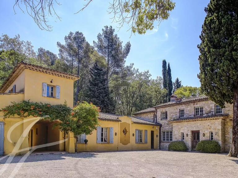 Maison Châteauneuf-Grasse - 8 chambres - 430m²