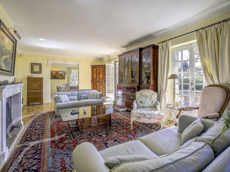 Maison Châteauneuf-Grasse - 8 chambres - 430m²