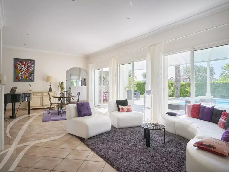 Maison Châteauneuf-Grasse - 4 chambres - 281m²