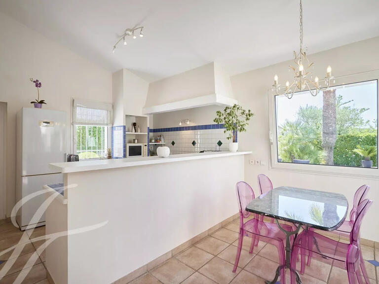 Maison Châteauneuf-Grasse - 4 chambres - 281m²