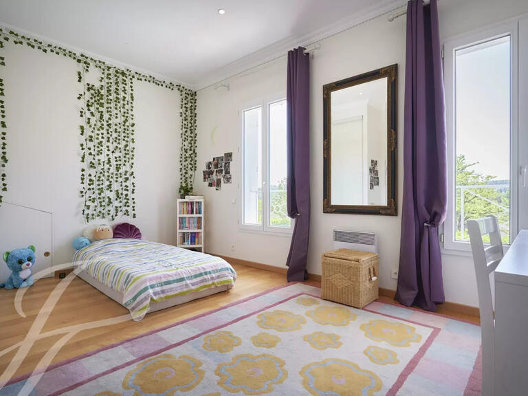 Maison Châteauneuf-Grasse - 4 chambres - 281m²