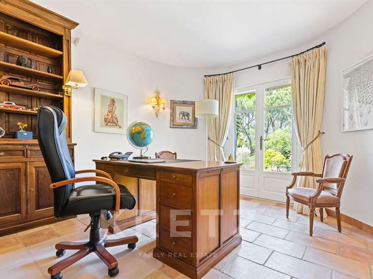 House Châteauneuf-Grasse - 6 bedrooms - 363m²