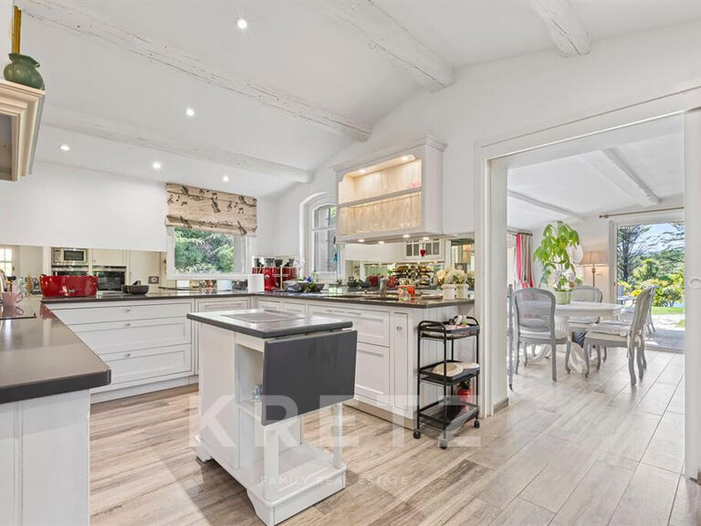 Maison Châteauneuf-Grasse - 6 chambres - 363m²