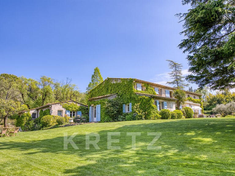 Maison Châteauneuf-Grasse - 6 chambres - 363m²