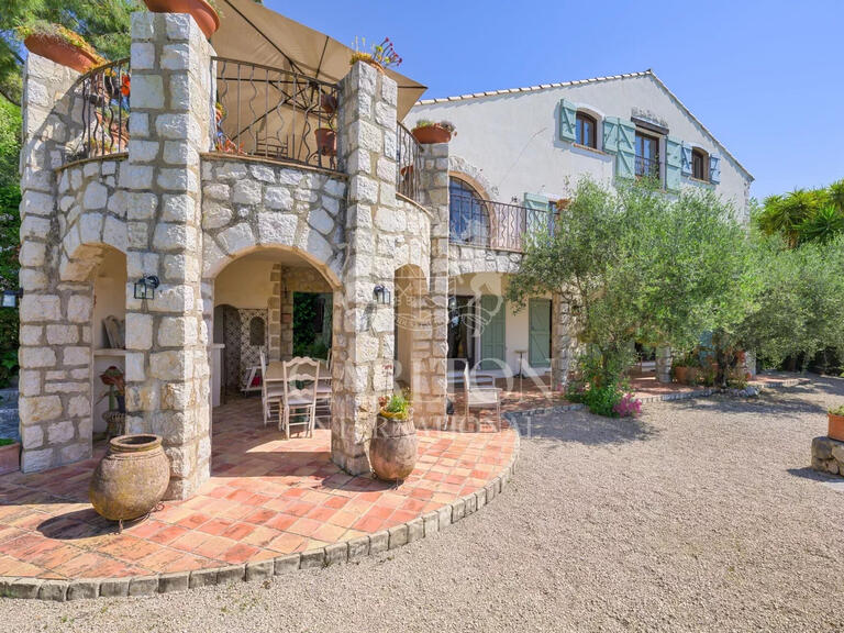 Maison Châteauneuf-Grasse - 5 chambres - 250m²