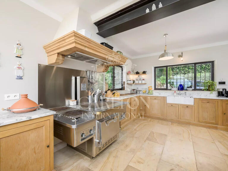 Maison Châteauneuf-Grasse - 5 chambres - 250m²