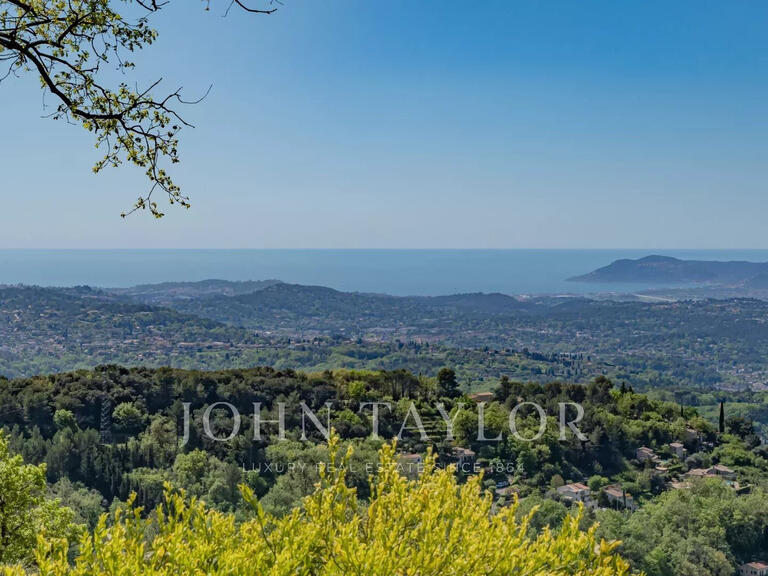 Maison Châteauneuf-Grasse - 5 chambres - 284m²