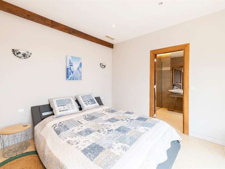 Maison Châteauneuf-Grasse - 5 chambres - 292m²