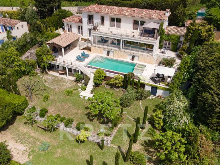 Maison Châteauneuf-Grasse - 5 chambres - 292m²