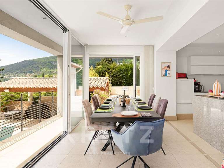 Maison Châteauneuf-Grasse - 5 chambres - 292m²