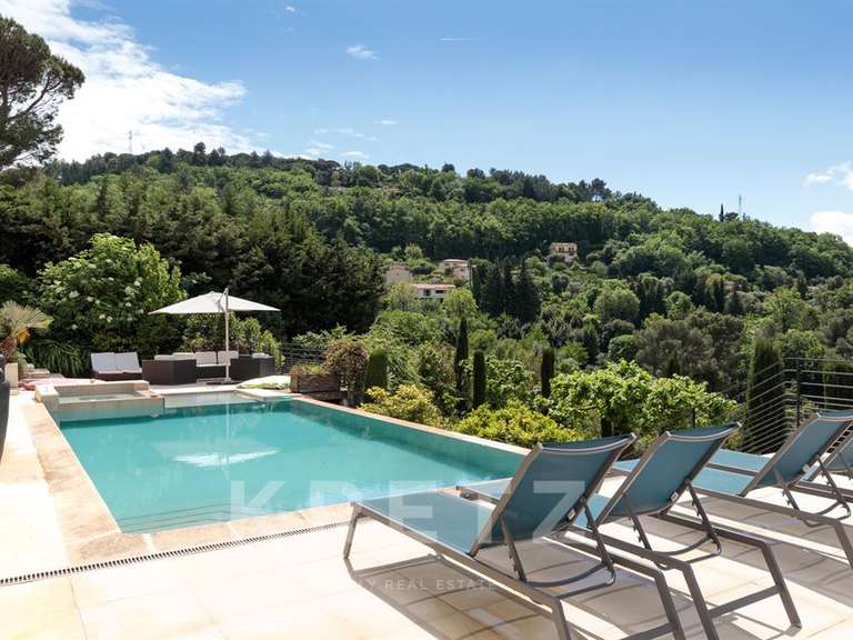Maison Châteauneuf-Grasse - 5 chambres - 292m²