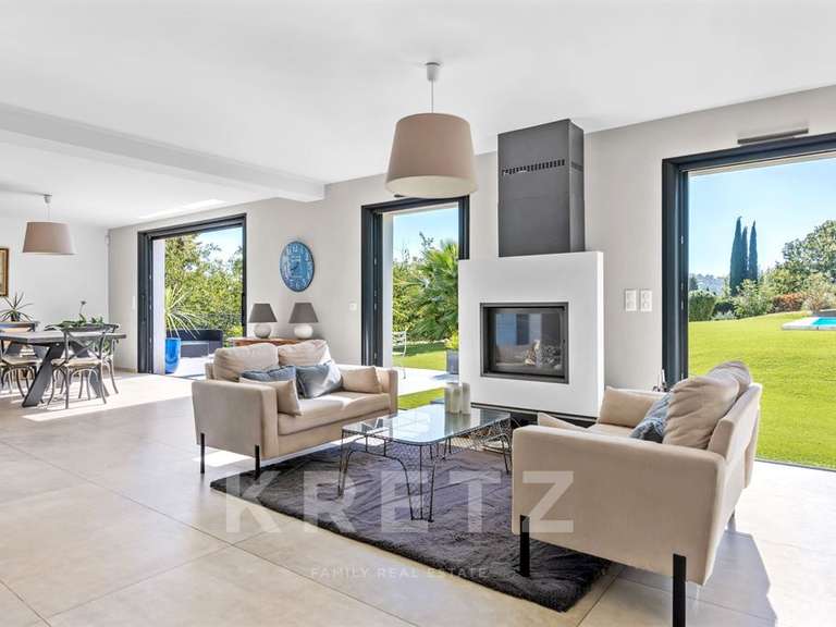 Maison Châteauneuf-Grasse - 4 chambres - 225m²